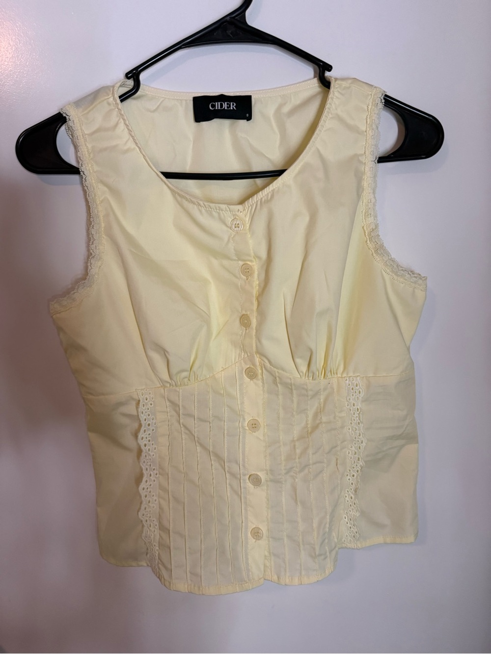 Cider Yellow Lace-Trim Button Front Camisole Size Small